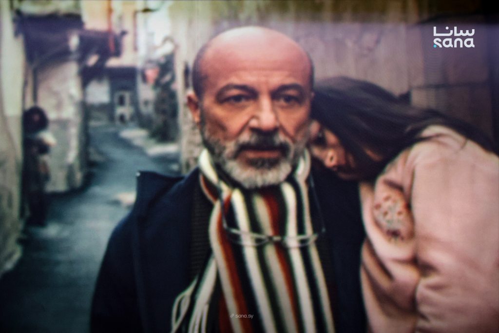 “كنا نغني أثناء الجرعة”.. رحلة تعافي من السرطان تتجسد في فيلم “قشر برتقال”