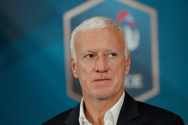 ديشان يعود إلى معسكر منتخب فرنسا