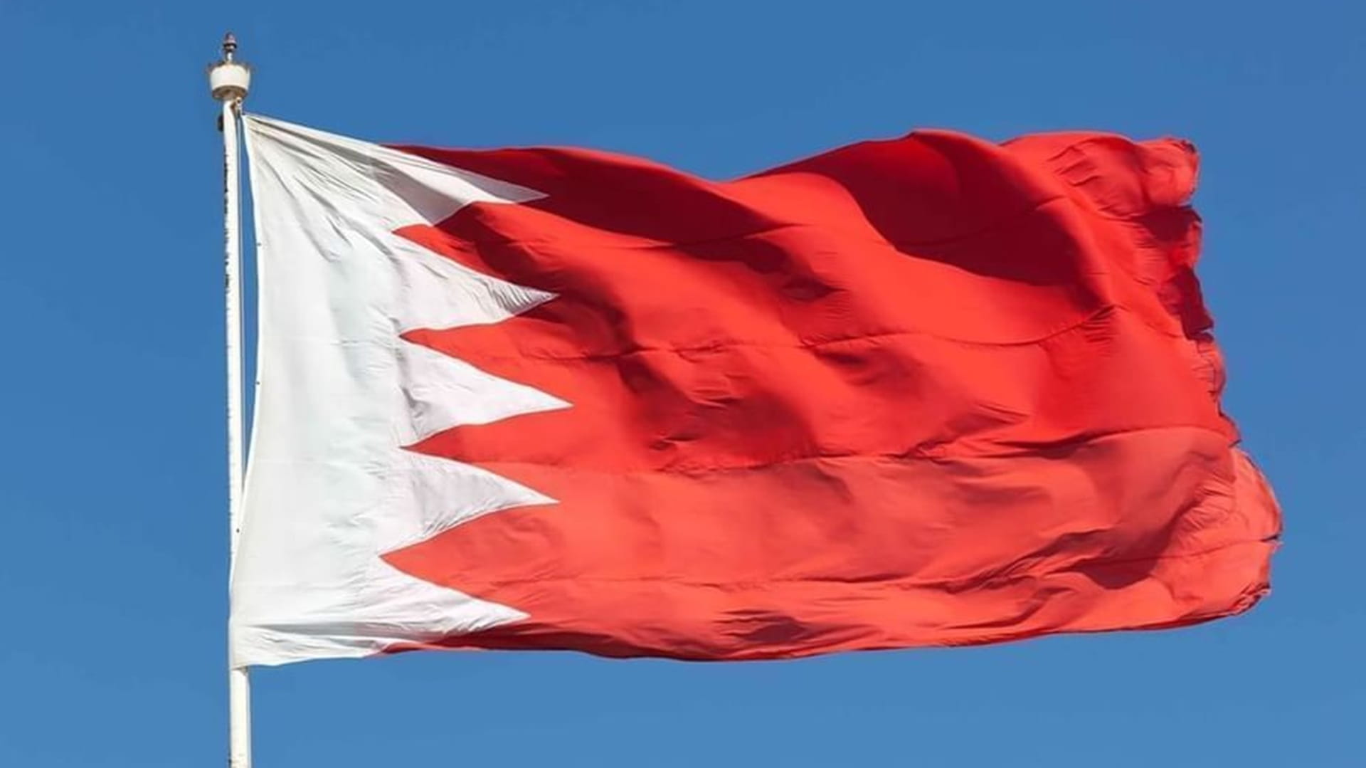 البحرين تعلن اعتراض صاروخين و10 طائرات مسيّرة في 24 ساعة