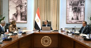 رئيس الوزراء يتابع الموقف الحالى للمشروعات الجارى تنفيذها بمحافظة بورسعيد