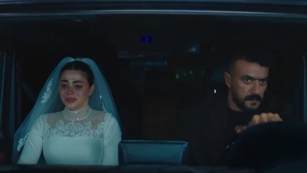 على طريقة أحمد زكي في سعد اليتيم، العوضي يخطف يارا السكري من حفل زفافها بالحلقة 10 من علي كلاي