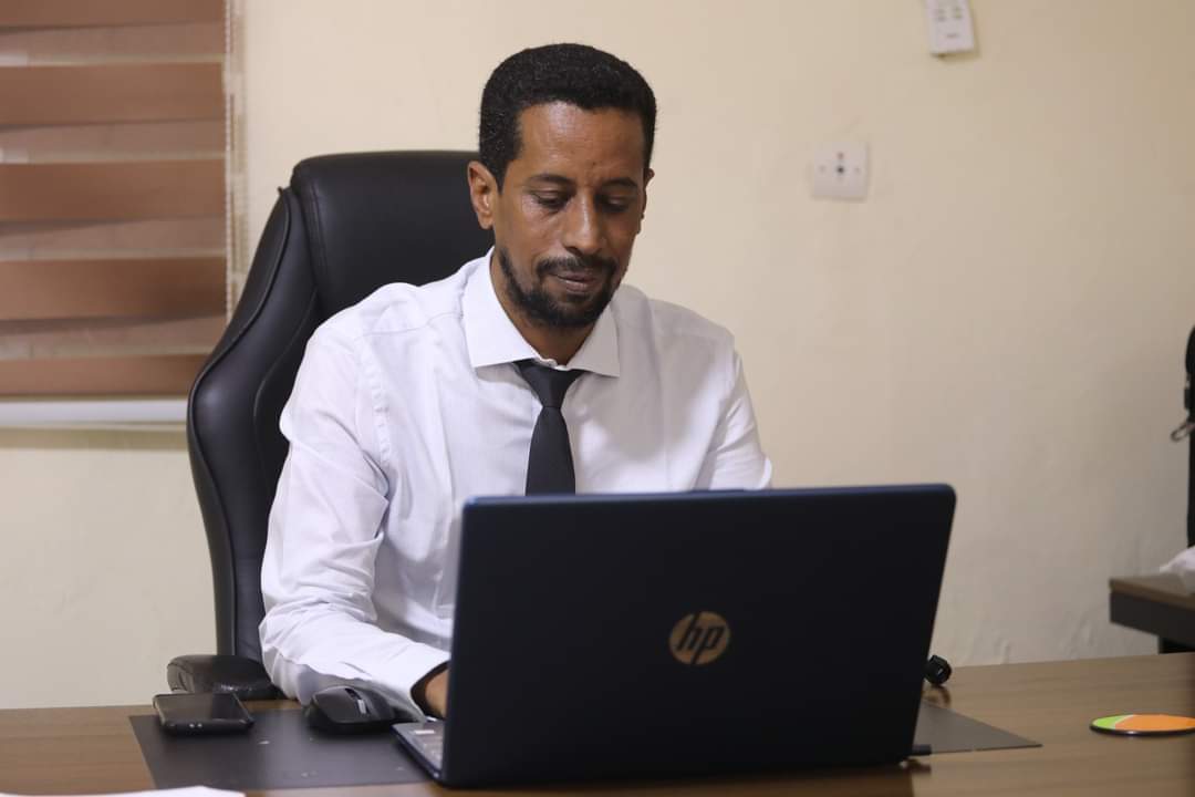 الضرائب وثقافة المسؤولية: لماذا لا ينبغي التراجع عن الضرائب على الهواتف؟