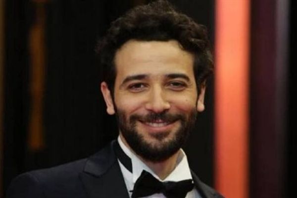 كريم قاسم يكشف لـ" الدستور" كواليس دوره في مسلسل منّاعة