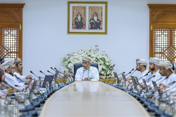 بلدي شمال الباطنة يناقش عددًا من المشروعات الإنمائية بالمحافظة