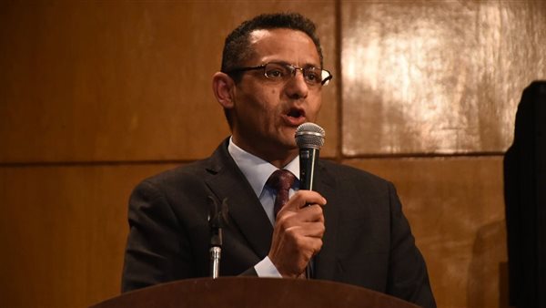 البلشي يوجِّه تحية لكل أم شهيد وصحفية تواجه صعوبات الحياة (صور)