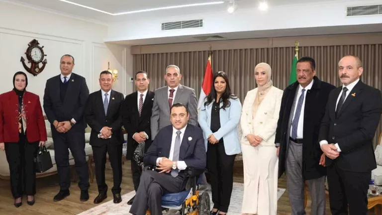 لقاء تنسيقي في الإسماعيلية بين المحافظ وأعضاء البرلمان لتعزيز التعاون