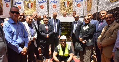 شرايين جديدة للتنمية.. كيف تسهم الكبارى الحديثة فى فك الاختناقات المرورية ودعم التنمية بأسيوط؟.. مشروع إنشاء كوبرى سيارات جديد أعلى خطوط السكة الحديد بمنطقة السادات يربط شرق أسيوط بغربها