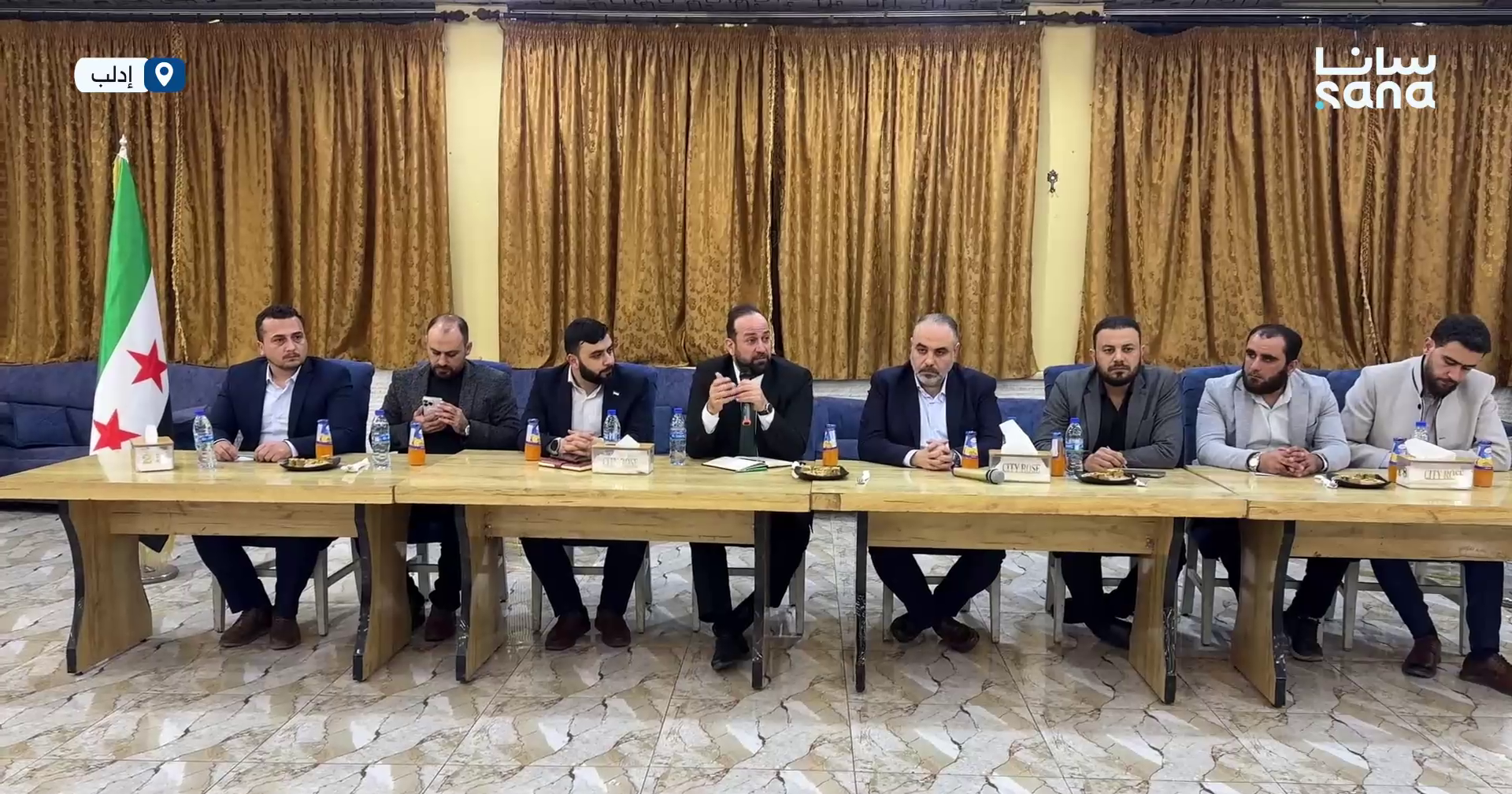 وزير الإعلام يعقد جلسة حوارية مع إعلاميي إدلب حول تحديات المهنة وآفاق تطويرها