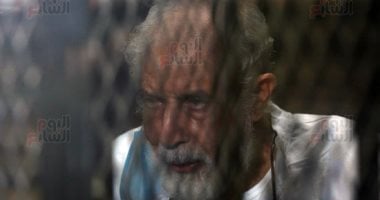 محمود عزت وعام الحسم.. كيف أدارت "أفعى الإخوان" خيوط التنظيم فى خريف مبارك وما هى هندسة الصدام الصامت؟.. كواليس سيطرة "الرجل الحديدى" على مقاليد الجماعة منذ عام 2010.. صعود تيار القطبيين والـ"ثكنة" ال