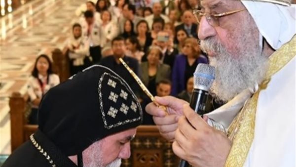 بعد تعرضه لحادث سيارة.. تفاصيل الحالة الصحية للأنبا كاراس والبابا تواضروس الثاني يطمئن عليه