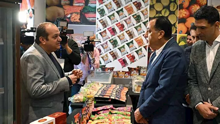 مدبولي يشيد بالإنتاج الصناعي المتنوع فى بنها