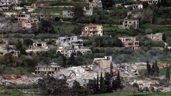 الاحتلال يفجر أحياء سكنية كاملة في مدينة بنت جبيل جنوب لبنان