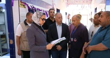 محافظ الوادى الجديد تتابع سير العمل بالوحدة الصحية ببولاق الخارجة