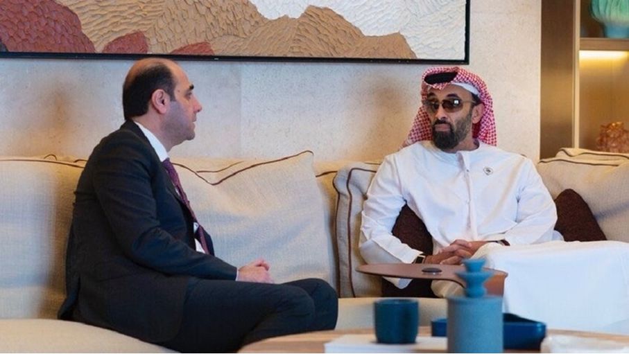مستشار الأمن الوطني الإماراتي يلتقي شقيق الرئيس السوري