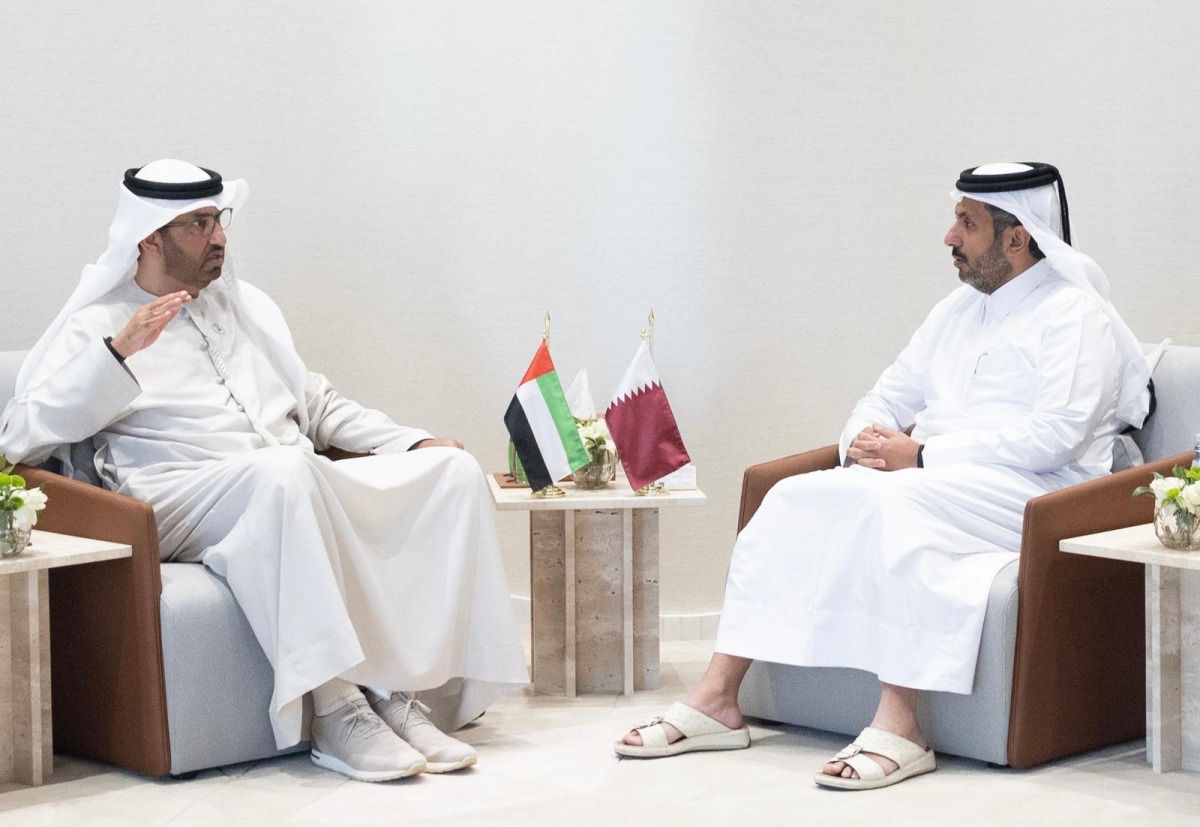 ‫ وزير التجارة والصناعة يجتمع مع وزير الصناعة والتكنولوجيا المتقدمة بدولة الإمارات