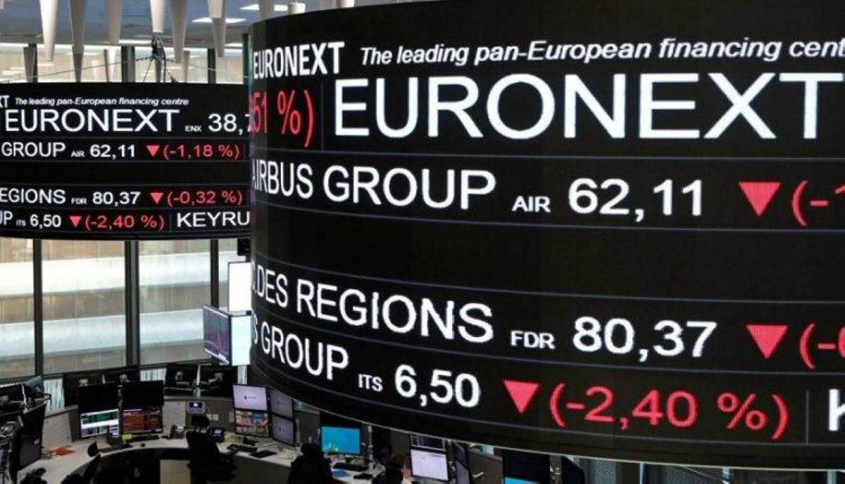 الأسهم الأوروبية تسجل أسوأ أداء أسبوعي منذ عام
