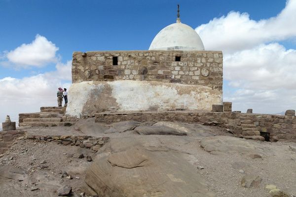 مقام النبي هارون في الأردن.. موقعٌ يربط الطبيعة بالبعد الرّوحاني