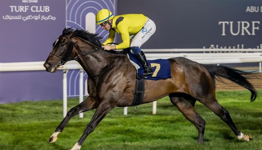 تتويج الفائزين في السباق العاشر للخيول بـ"مضمار أبوظبي"