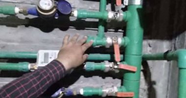 سقط في قبضة الأمن.. كواليس فيديو سرقة موتور وصنابير المياه من داخل مسجد