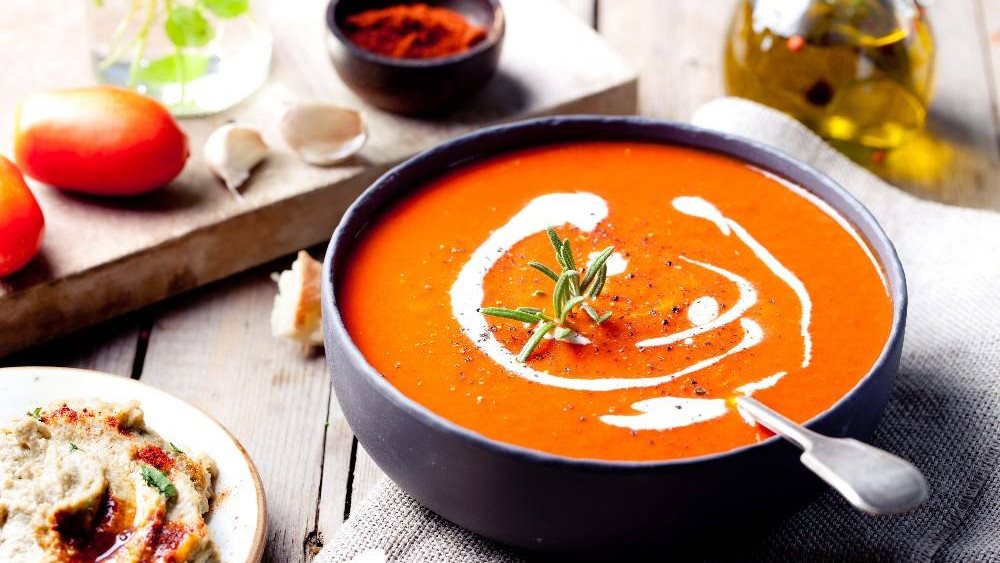 طريقة تحضير شوربة الطماطم بالكريمة