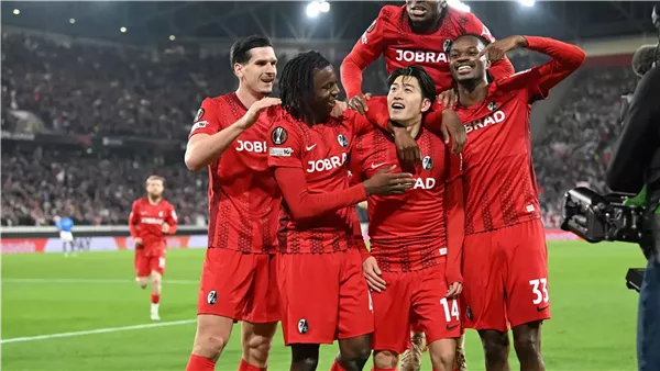 فرايبورج يفوز على جينك بخماسية ويتأهل لربع نهائي الدوري الأوروبي