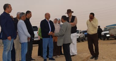 محافظ السويس يتفقد مصنع تدوير القمامة والمدفن الصحى