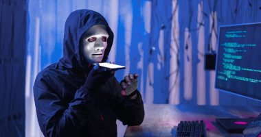 كيف أصبحت وسائل التواصل الاجتماعى أكبر ساحة للاحتيال الرقمى؟