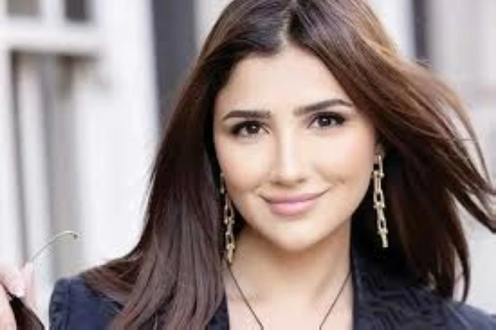 «شغل رخيص».. ما حقيقة استعانة مي عمر بلجان إلكترونية لدعمها؟