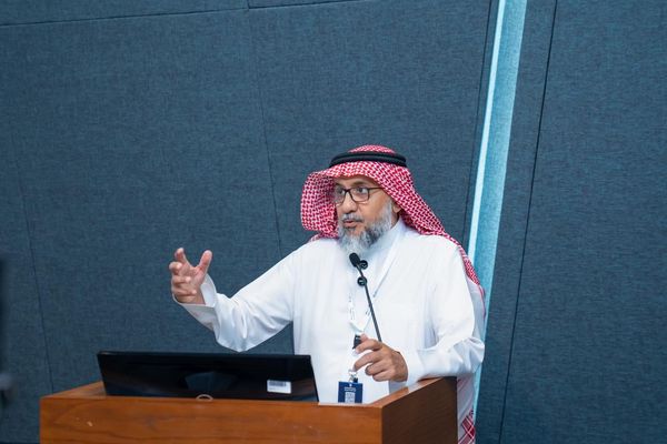 المديفر: 18% من اليافعين عالميًا مرّوا بإيذاء الذات… والانعزال إنذار مبكر