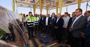 وزير النقل يشهد التشغيل التجريبي لميناء دندرة النهري بقنا لخدمة نقل البضائع والركاب