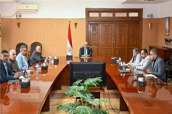 وزير الري يتابع موقف مشروع المسار الناقل لمياه الصرف الزراعي في الدلتا
