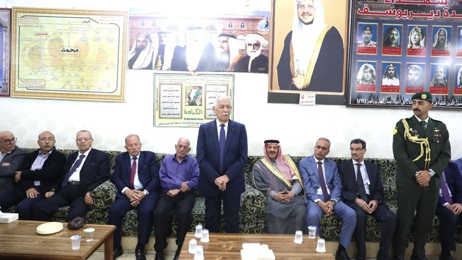 مندوبا عن الملك وولي العهد.. العيسوي يعزي بوفاة الوزير الأسبق خالد العمري