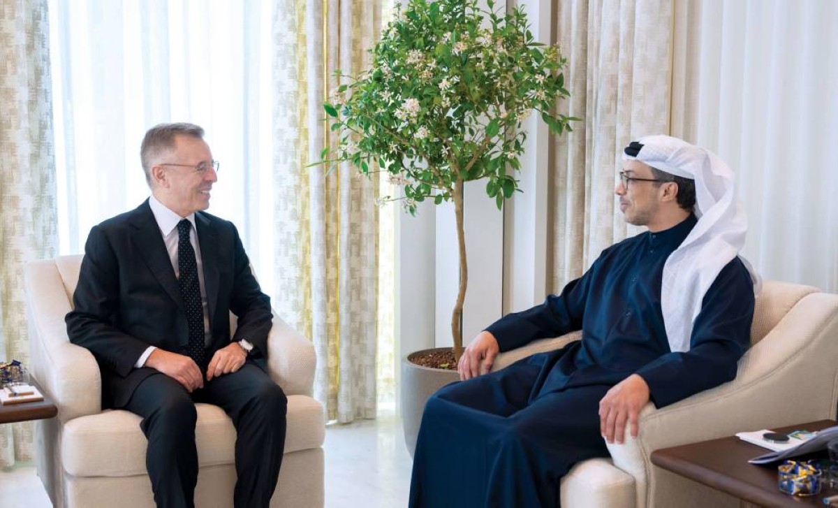 منصور بن زايد يبحث والسفير التركي تعزيز العلاقات