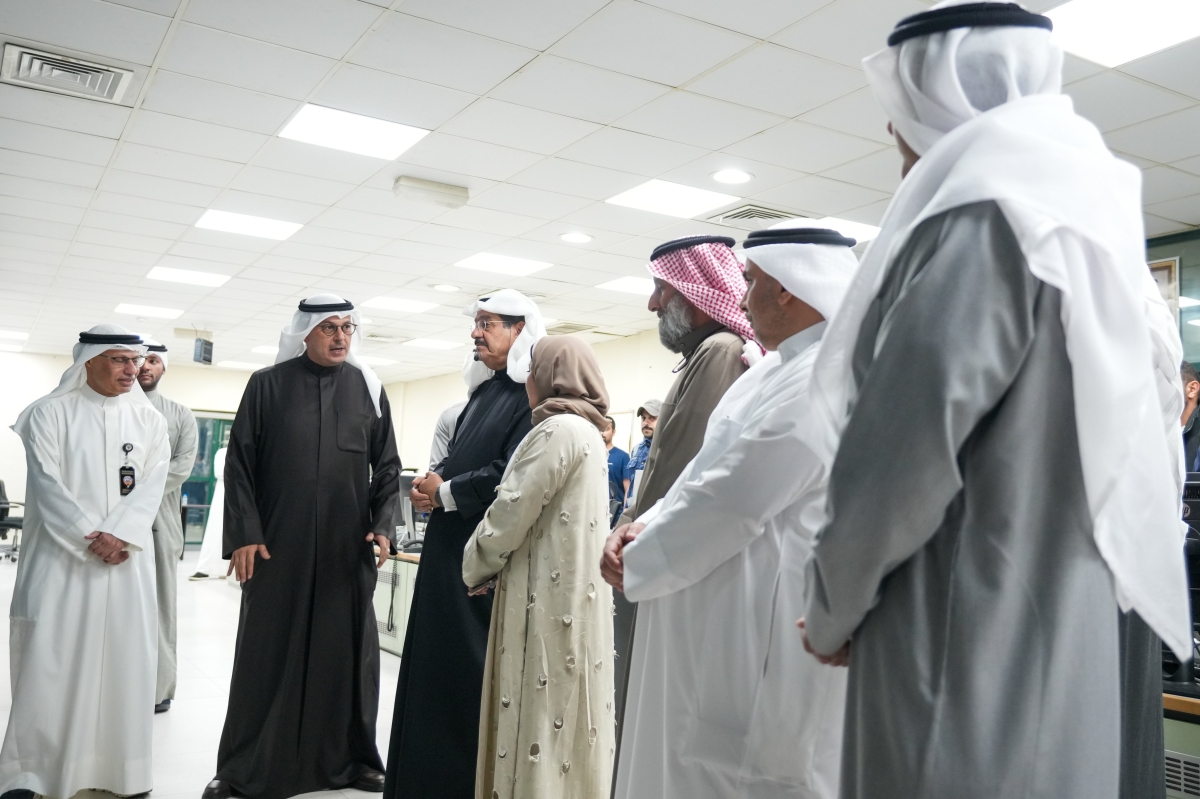 سمو رئيس مجلس الوزراء يقوم بزيارة تفقدية إلى مركز التحكم الوطني للمياه