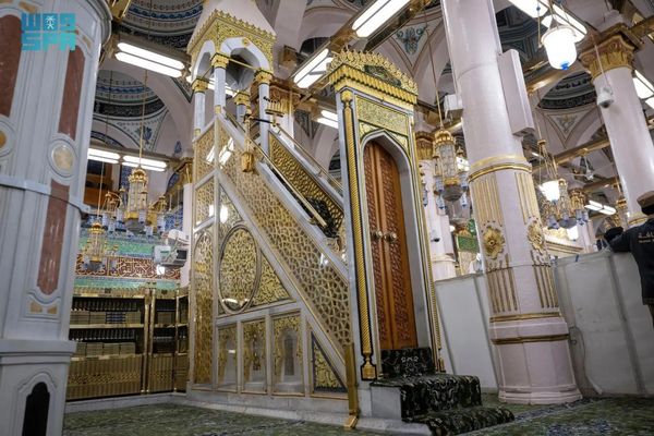 المنبر النبوي .. موضع خطب الرسول- صلى الله عليه وسلم- ومَعْلم من معالم المسجد النبوي