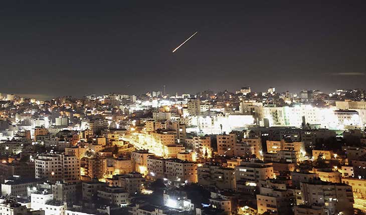 كيف تعامل الفلسطينيون مع المواجهة الإسرائيلية الإيرانية؟