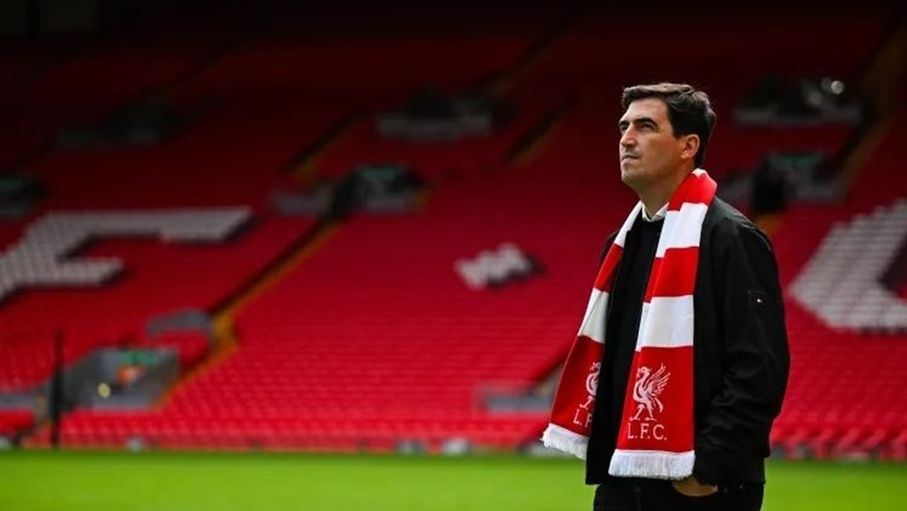 لماذا بدأ إيراولا مسيرته مع ليفربول بعقد قصير؟