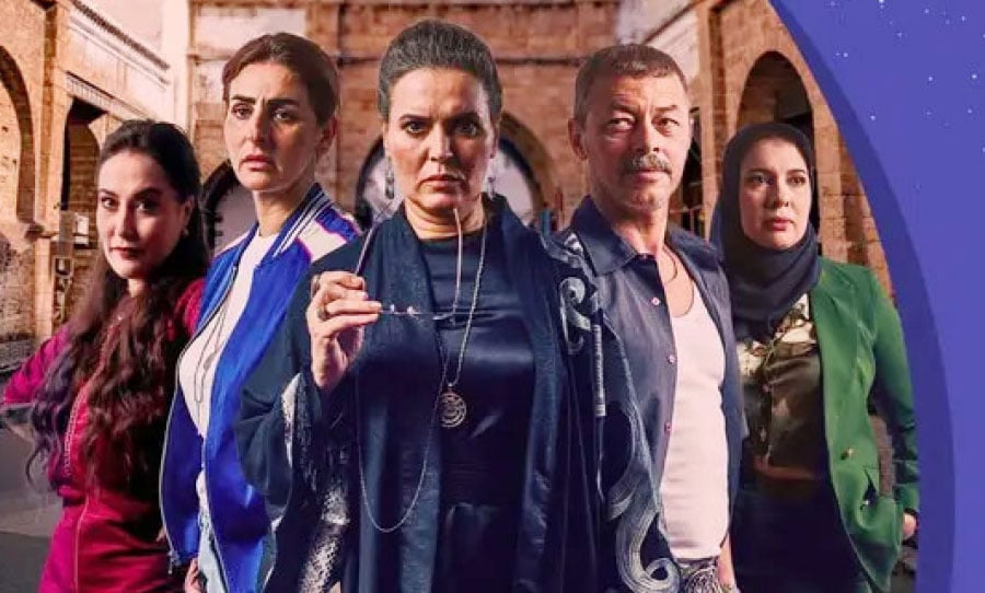 مسلسل «عش الطمع» يتربع على المشهد الدرامي المغربي