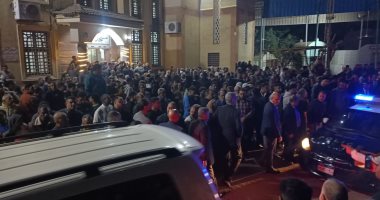 المئات يشيعون جثمان المهندس المصري ضحية تداعيات الحرب على إيران