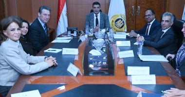 وزير الصناعة: رفع كفاءة العمليات التشغيلية للتوافق مع آلية CBAM