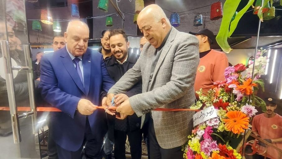 افتتاح مشاريع على درج بلدية إربد التاريخي