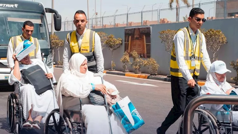 تفاصيل انطلاق أول أفواج حج القرعة من مطار الأقصر الدولي