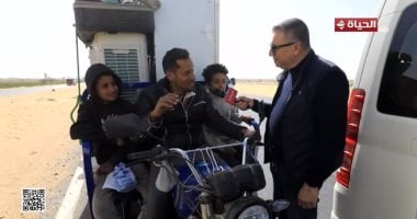 أجمل ناس.. عمرو الليثي يهدي أسرة تبيع أثاث منزلها 20 ألف جنيه