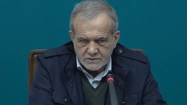 الرئيس الإيراني: سنلتزم بتوجيهات المرشد الأعلى وأولوية الحكومة تعزيز جاهزية القوات المسلحة