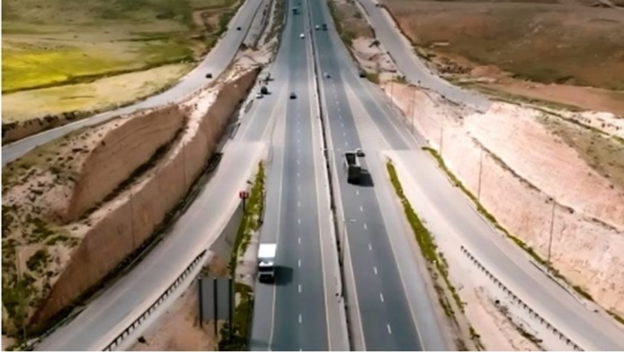 بدء أعمال صيانة شارع الـ 100 ضمن مشروع تأهيل طرق في إقليم الوسط