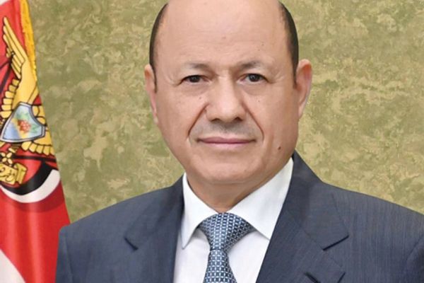 العليمي يوجه برفع الجاهزية لحماية السيادة