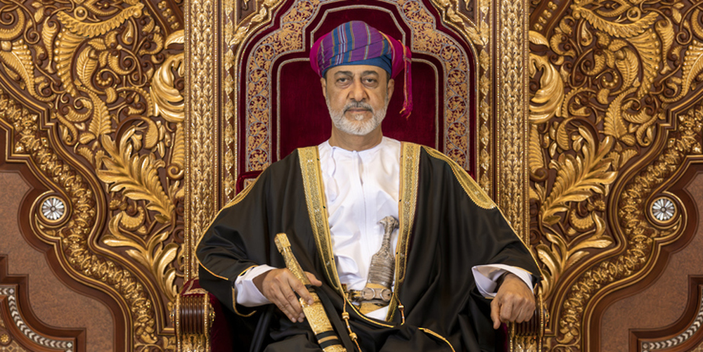 جلالةُ السُّلطان يستقبلُ سُموّ الأمير وليَّ العهد رئيسَ مجلس الوزراء البحريني