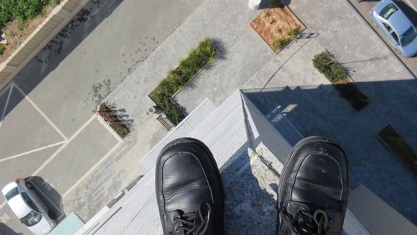 ليس الدماغ، دراسة تكشف سببا "لن يخطر ببالك" للخوف من المرتفعات