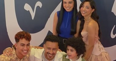 أحمد داود وسلمى أبو ضيف وجيسيكا حسام الدين وحمزة دياب يحتفلون بعرض فيلم إذما