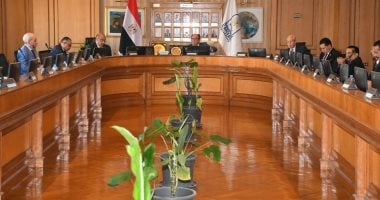 رئيس جامعة العاصمة: التوسع فى زراعة جميع المساحات الصالحة بالحرم الجامعي